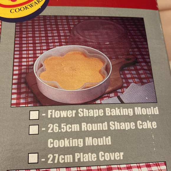10.25” MICROWAVE CAKE BAKING SET - Picture 12 of 14